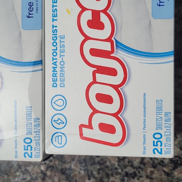 Bounce lot of 2 each 250 sheets free & gentle dryer sheets new sealed - Picture 2 of 7